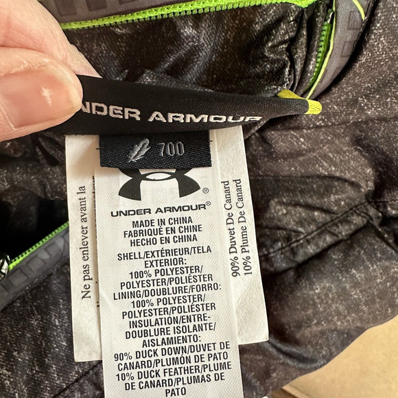 Under Armour Puffer Vest 700 Fill Down Mens Sz 2XL XXL Reversible Logo Warm UA - Picture 10 of 14